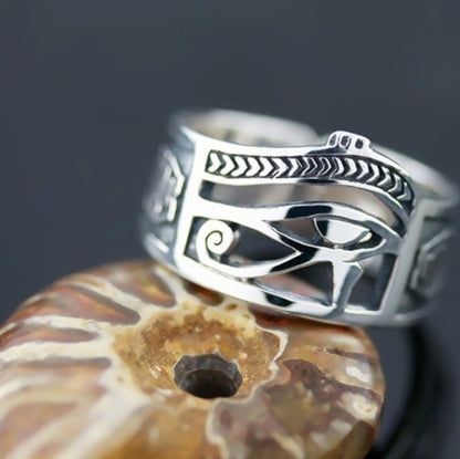 Mysterious Retro Eye Alloy Ring