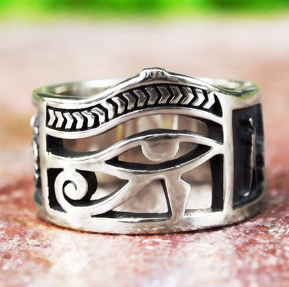 Mysterious Retro Eye Alloy Ring